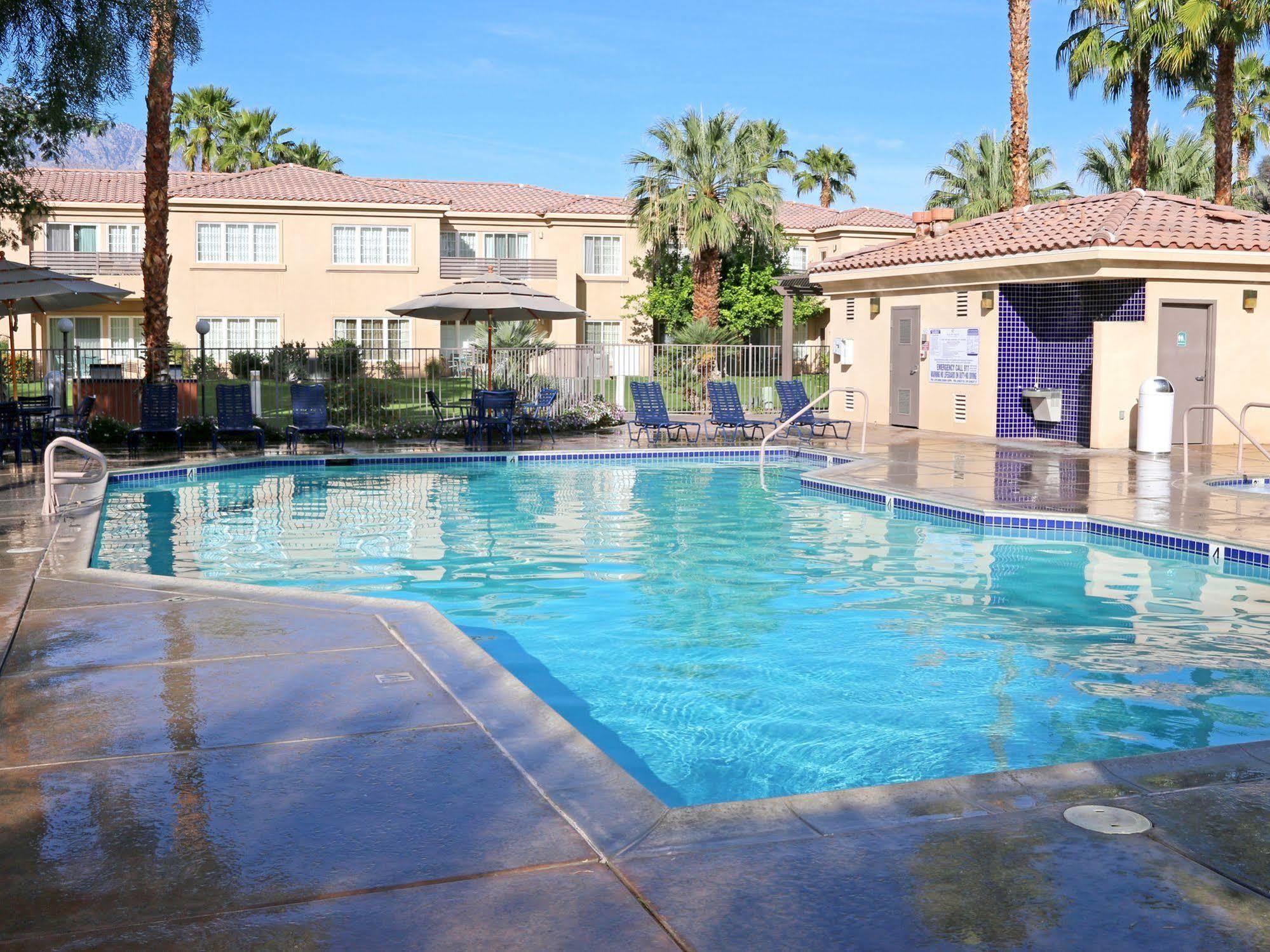 Resort Raintree's Cimarron Golf Palm Springs 3*