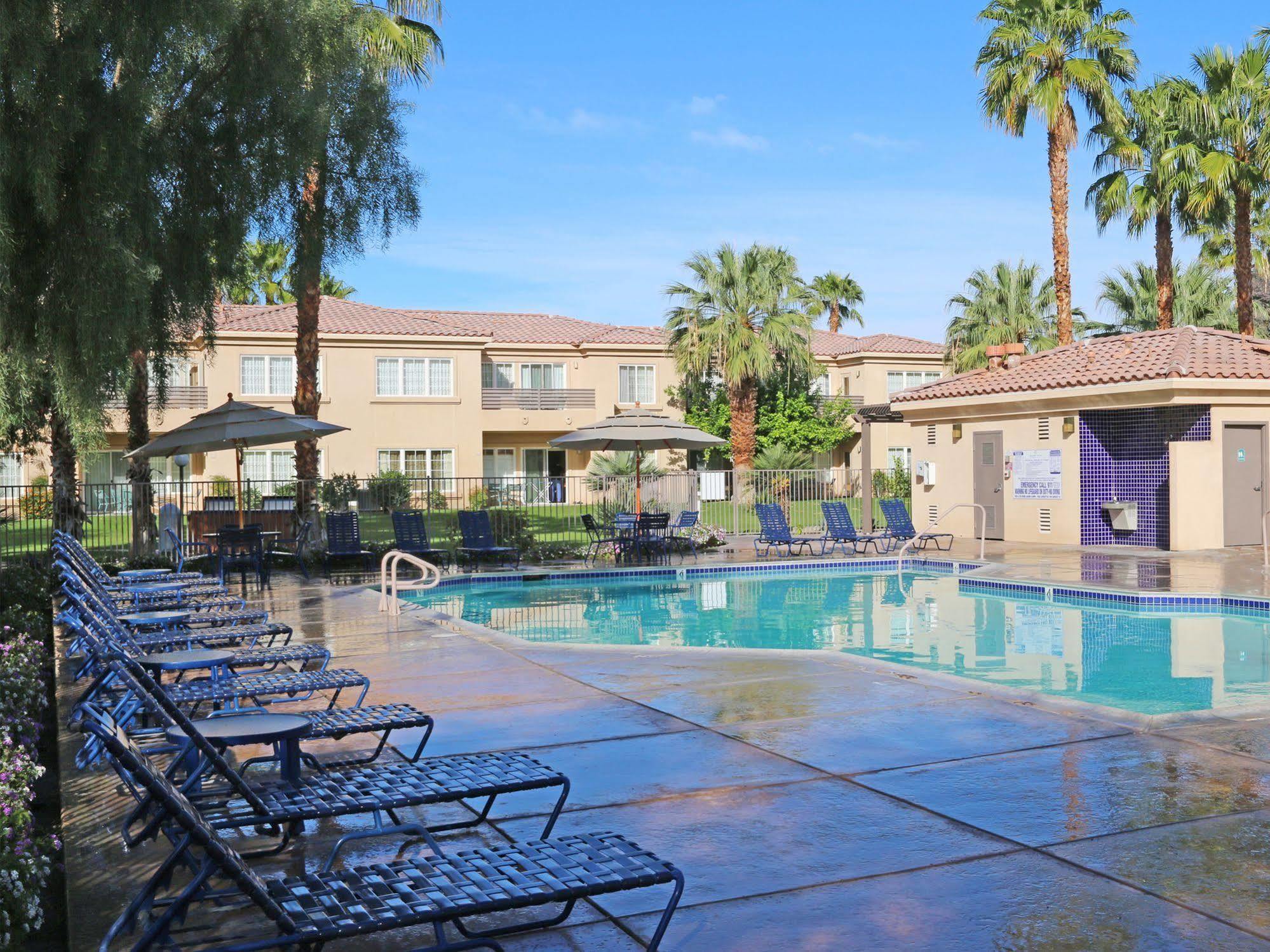 Raintree's Cimarron Golf Palm Springs 3*